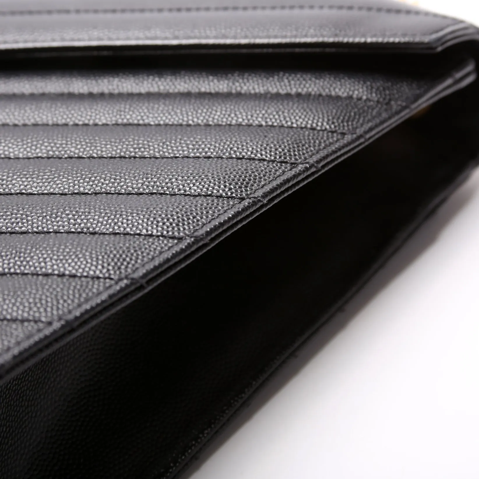 396910 Envelope Chevron Large Black